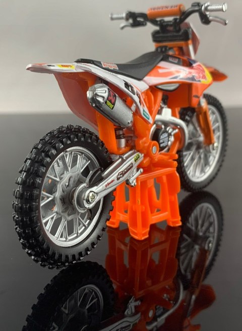 KTM 450 SX-F Red Bull J. Herlings 1:18 Bburago KTM 450 SX-F Red Bull J. Herlings 1:18 Bburago