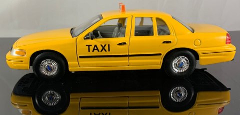 1999 FORD CROWN VICTORIA MODEL METAL WELLY 1:24 1999 FORD CROWN VICTORIA MODEL METAL WELLY 1:24