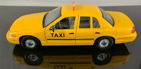 1999 FORD CROWN VICTORIA MODEL METAL WELLY 1:24 1999 FORD CROWN VICTORIA MODEL METAL WELLY 1:24
