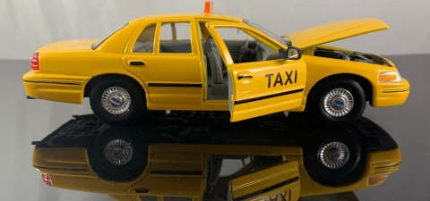 1999 FORD CROWN VICTORIA MODEL METAL WELLY 1:24 1999 FORD CROWN VICTORIA MODEL METAL WELLY 1:24