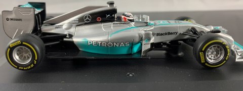 Bolid MERCEDES W05 AMG F1 L. Hamilton BBurago 1:32 Bolid MERCEDES W05 AMG F1 L. Hamilton BBurago 1:32