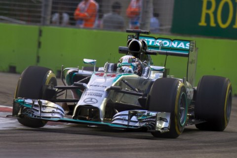 Bolid MERCEDES W05 AMG F1 L. Hamilton BBurago 1:32 Bolid MERCEDES W05 AMG F1 L. Hamilton BBurago 1:32