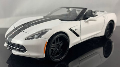 Corvette Stingray 2014 1:24 Maisto Design 32501 Corvette Stingray 2014 1:24 Maisto Design 32501