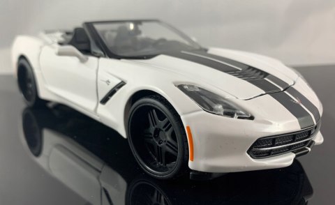 Corvette Stingray 2014 1:24 Maisto Design 32501 Corvette Stingray 2014 1:24 Maisto Design 32501