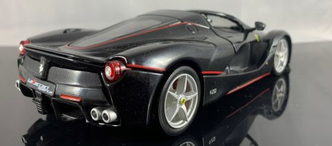 FERRARI LaFerrari Aperta black model Bburago 26022 FERRARI LaFerrari Aperta black model Bburago 26022