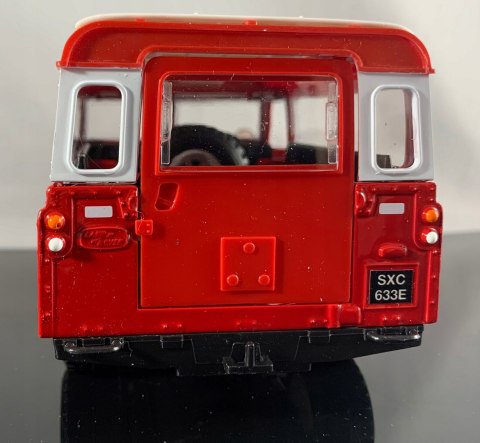 Land Rover series II 1:24 model Bburago 22063 Land Rover series II 1:24 model Bburago 22063