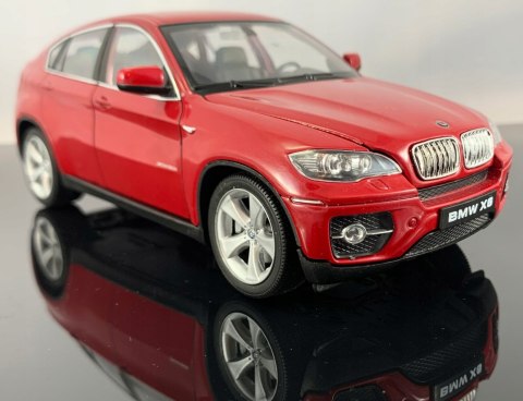 BMW X6 5.0 xDrive E71 red model Welly 1:24 BMW X6 5.0 xDrive E71 red model Welly 1:24