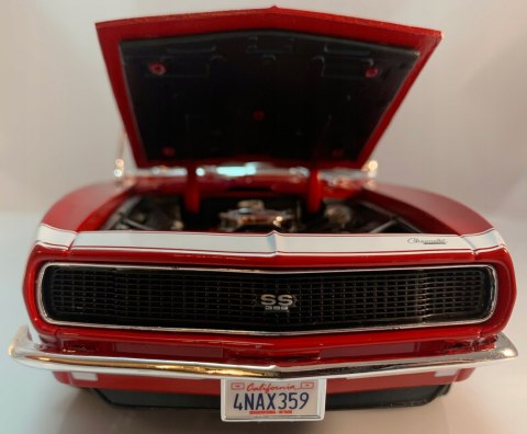 Chevrolet CAMARO SS 396 1967 1:18 Maisto 31684 Chevrolet CAMARO SS 396 1967 1:18 Maisto 31684