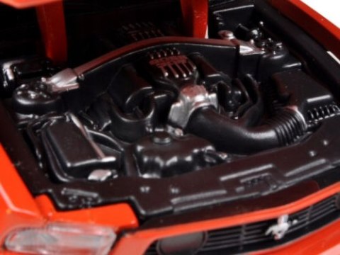 Ford MUSTANG Boss 302 1:24 model Maisto 31269 Ford MUSTANG Boss 302 1:24 model Maisto 31269