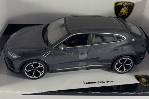 LAMBORGHINI Urus grey 1:18 model BBurago 11042 LAMBORGHINI Urus grey 1:18 model BBurago 11042