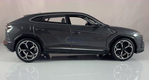 LAMBORGHINI Urus grey 1:18 model BBurago 11042 LAMBORGHINI Urus grey 1:18 model BBurago 11042