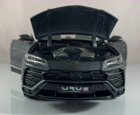 LAMBORGHINI Urus grey 1:18 model BBurago 11042 LAMBORGHINI Urus grey 1:18 model BBurago 11042