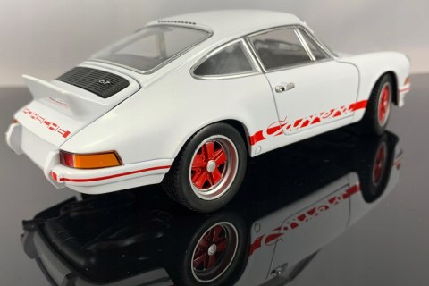 PORSCHE 911 Carrera RS 2.7 MODEL METAL WELLY 1:24 PORSCHE 911 Carrera RS 2.7 MODEL METAL WELLY 1:24